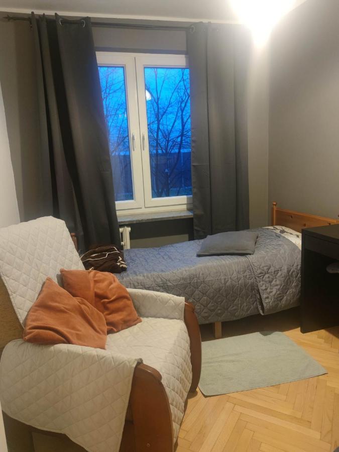 U Cioci Lutki Urocze Mieszkanie Z Balkonem Krakkó Kültér fotó